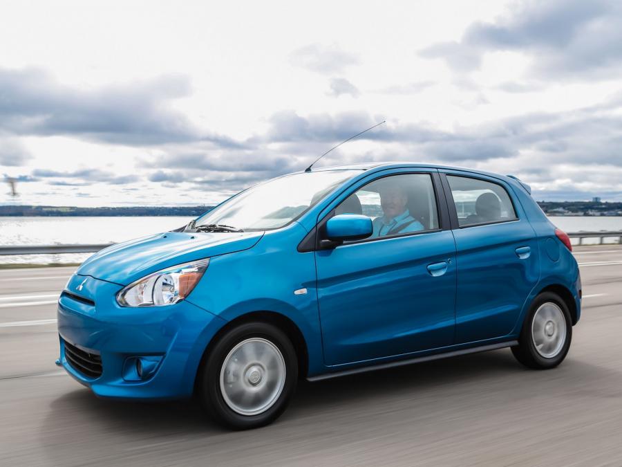  Mitsubishi Mirage 2013 года  (US) (фото 12 из 30)